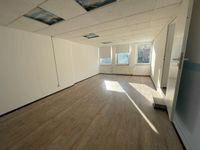 Helle Büroflächen in Leipzig-Altlindenau // Bright office space in Leipzig-Altlindenau Leipzig - Lindenau Vorschau