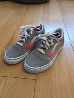 Vans Kinder Sneaker Gr. 32 Turnschuh Halbschuh Berlin - Biesdorf Vorschau