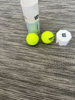Two new tennis balls / Zwei neue Tennisbälle Wilson Berlin - Pankow Vorschau