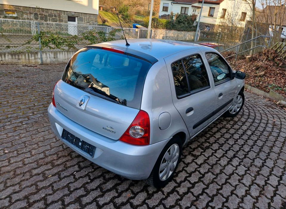 Renault Clio Campus 1.2l 16V *5Türer *Klima *Mod.2007 *Euro4 * in Herborn