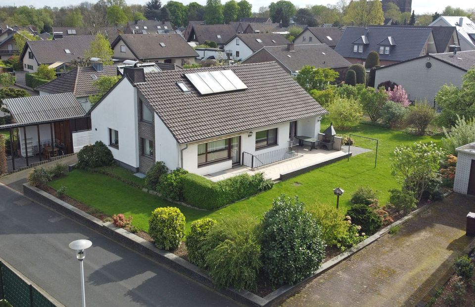 Geräumiges Wohnhaus mit Garage und gepflegter Gartenanlage in ruhiger Lage von Nettetal-Breyell in Nettetal