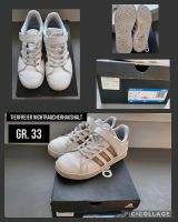 Adidas Sneaker Turnschuhe Gr. 33 weiß  gebrauchter Zustand Niedersachsen - Wolfsburg Vorschau