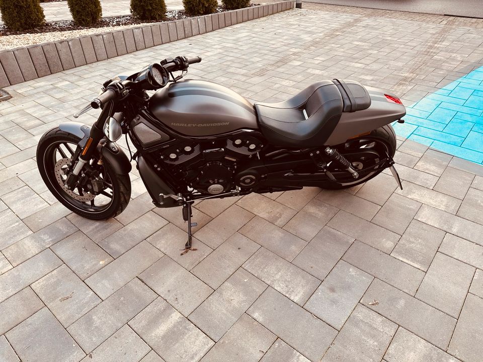 Harley Davidson V-Rod VRSCDX in Idar-Oberstein