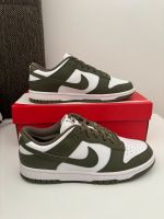 Nike Dunk Low Medium Olive 40,5 Grün Hessen - Offenbach Vorschau