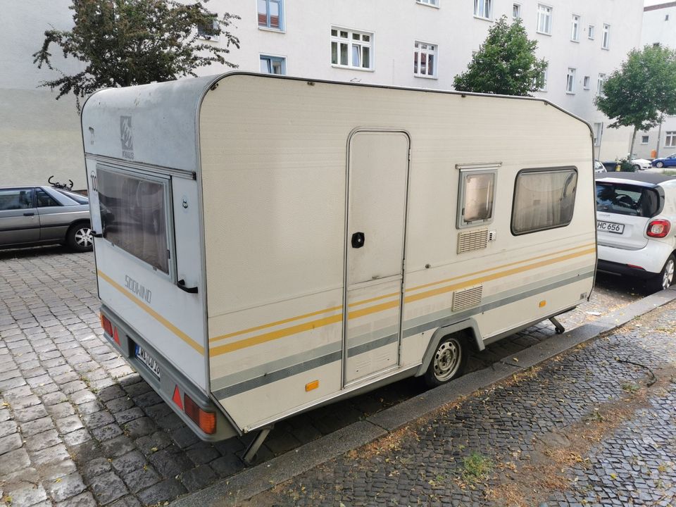 Wohnwagen Caravan Wohnanhänger mieten leihen in Berlin