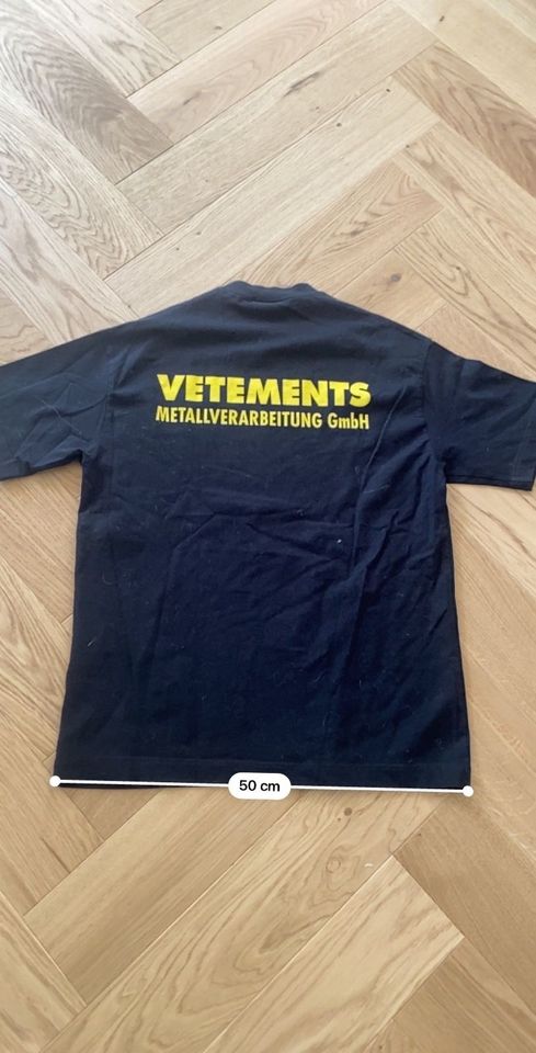 Vetements T-Shirt XS in Vaterstetten