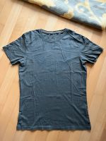 Graues Shirt mit leicht sichtbarem Print, Größe M Sendling - Obersendling Vorschau