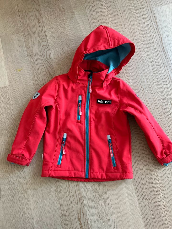 Trollkids Softshelljacke rot 110 in Berlin