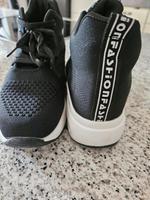 Sneaker mit verstecktem Keilabsatz Hessen - Eichenzell Vorschau