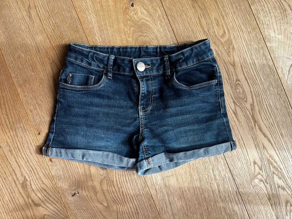 Jeans Shorts kurze Hose Gr.158 super Zustand in Hamburg