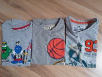 T-shirts grau Gr. 116/122 Niedersachsen - Bad Eilsen Vorschau