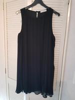 Kleid gr. M von Mango schwarz neu Schleswig-Holstein - Hohenlockstedt Vorschau