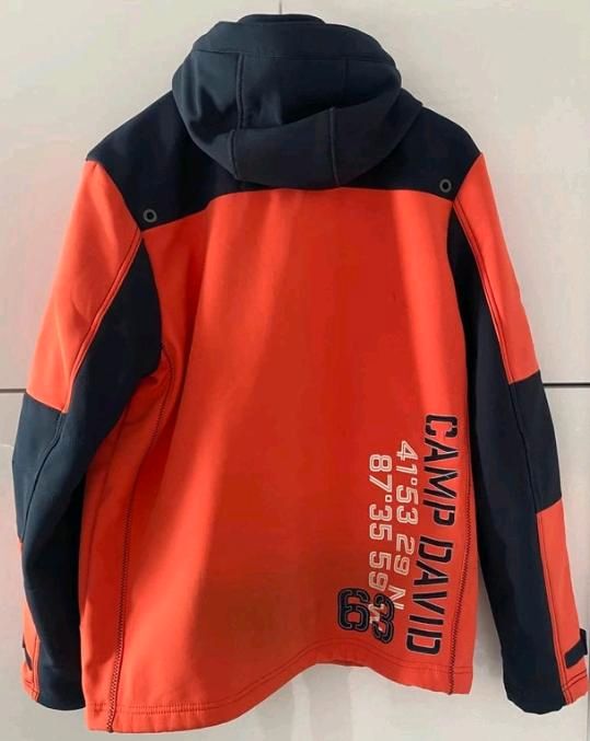 Camp David Softshell Jacke Größe S, orange/blau in Soltau