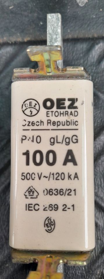 12 x Sicherungen OEZ 350A PNA2 500V + OEZ 100A PN0 500V Sicherung in  Baden-Württemberg - Ostfildern | eBay Kleinanzeigen ist jetzt Kleinanzeigen