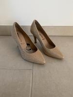 Tamaris Pumps Gold Gr. 36 Niedersachsen - Damme Vorschau