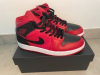 Nike Air Jordan 1 mid, Größe 42,5, rot/schwarz Niedersachsen - Wolfenbüttel Vorschau