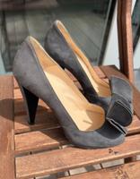 Prada Pumps in grau Gr.37 Bayern - Langweid am Lech Vorschau