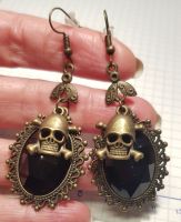 Ohrringe Ohrhänger Skull Emo Gothic schwarz gold Totenkopf NEU Köln - Köln Dellbrück Vorschau