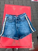 Guess kurzehose mit Glitzer Nordrhein-Westfalen - Kamen Vorschau