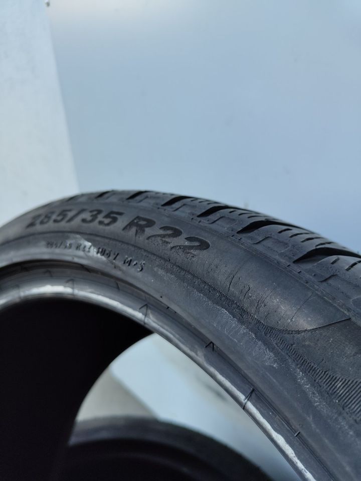 2 x Pirelli Winter Scorpion 285/35 R22 106V WINTERREIFEN in Kall