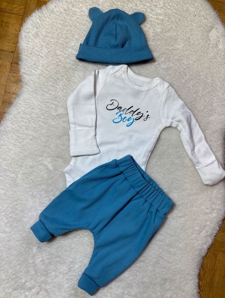 Handmade Body´s/Set Newborn Gr. 50/56 (Bodys mit Plott oder Sets) in Hofheim am Taunus