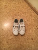 Nike Schuhe Sportschuhe Hallenschuhe Klett gr 33,5 Aubing-Lochhausen-Langwied - Aubing Vorschau