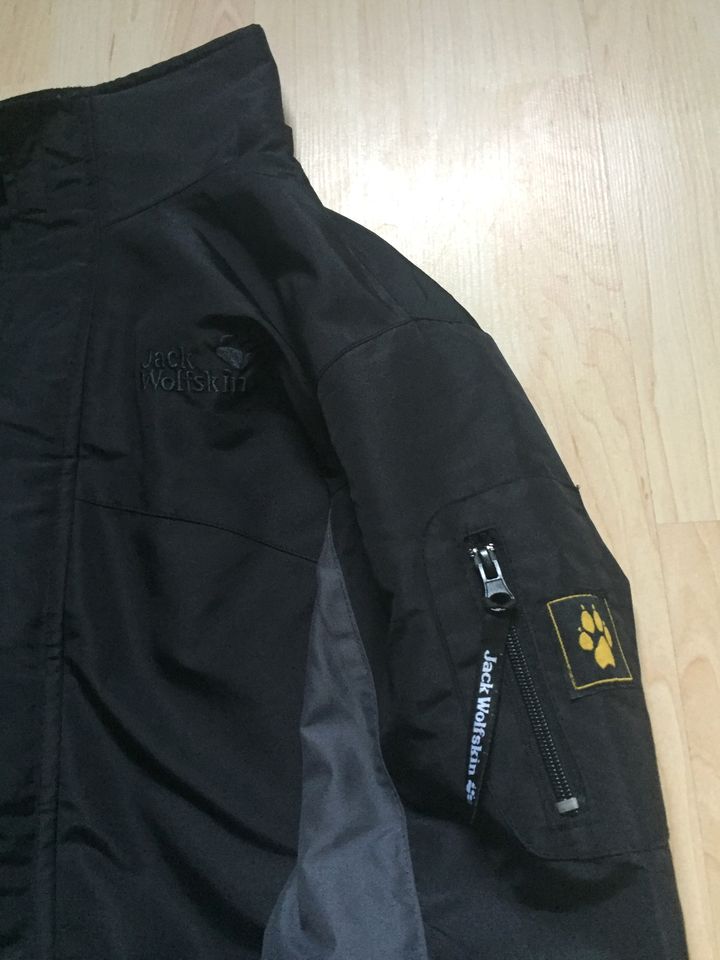 Jack Wolfskin Herren Outdor Jacke in sehr guter Zustand in Langen (Hessen)