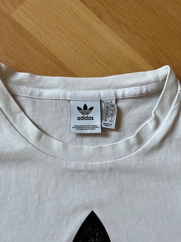 Adidas Originals Tshirt in Rendsburg