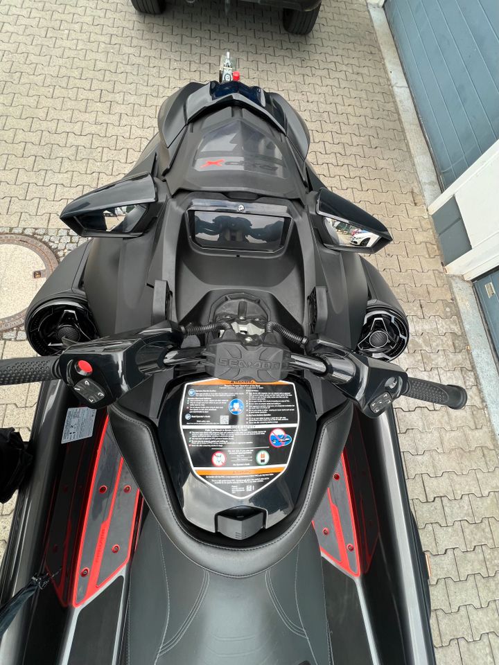 Seadoo RXP-X-RS 300 AUDIO Model 2022 Triple Black neu in Frankfurt am Main