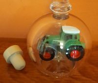 Geschenk Weihnachten Schnaps-Flasche mit Traktor Schlepper 1:87 Saarbrücken-Mitte - Alt-Saarbrücken Vorschau