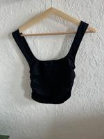 Cropped Top Schwarz mit Raffung Gr. S Niedersachsen - Isernhagen Vorschau
