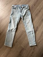 ZARA hellblaue Jeans Größe EUR 44 USA 34 Niedersachsen - Jade Vorschau