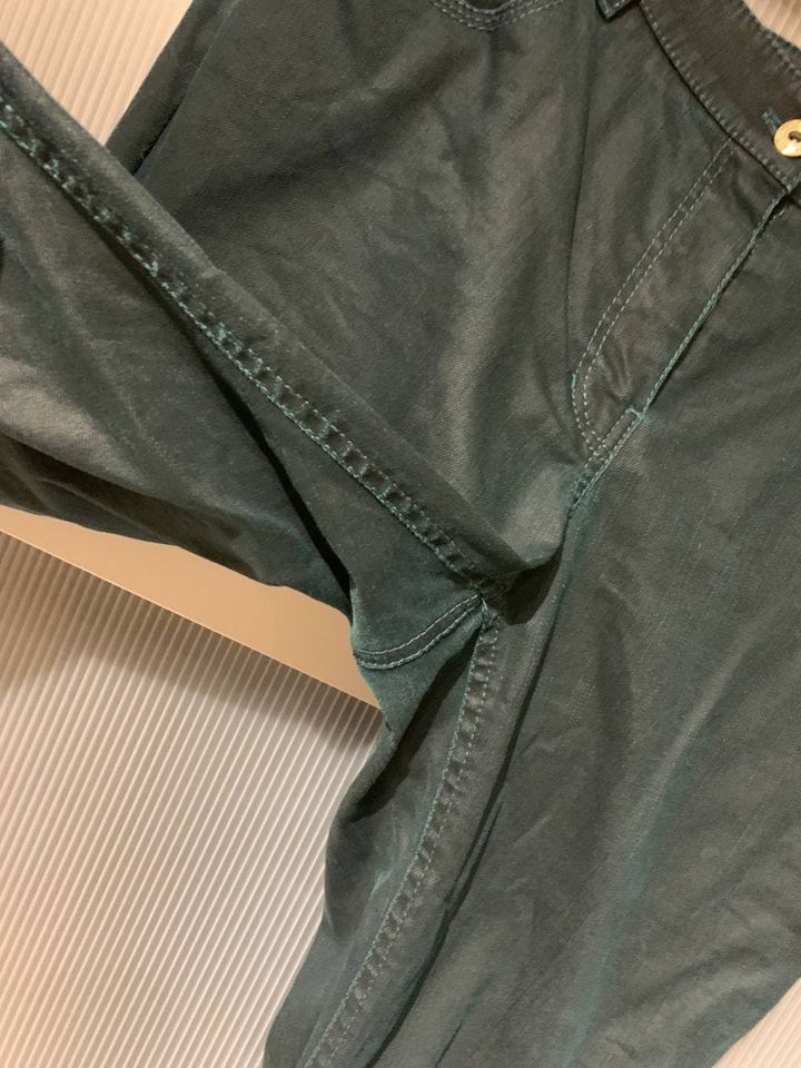 Gerry Weber Größe 46 Jeans dunkelblau innen petrol wie neu in Langen (Hessen)