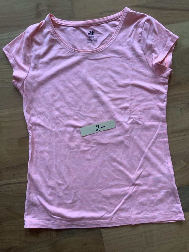 8 teiliges T Shirt Paket Mädchen Größe 146/152 in Ilshofen