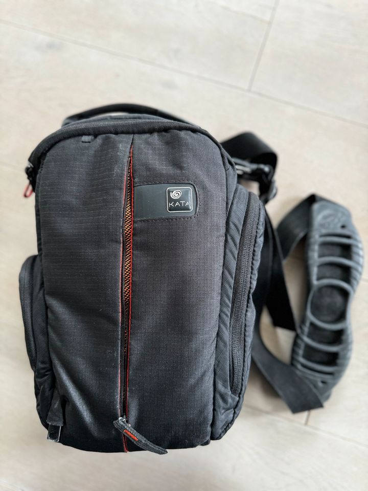 Kata 3N1-30 SLR Sling Rucksack in Düsseldorf