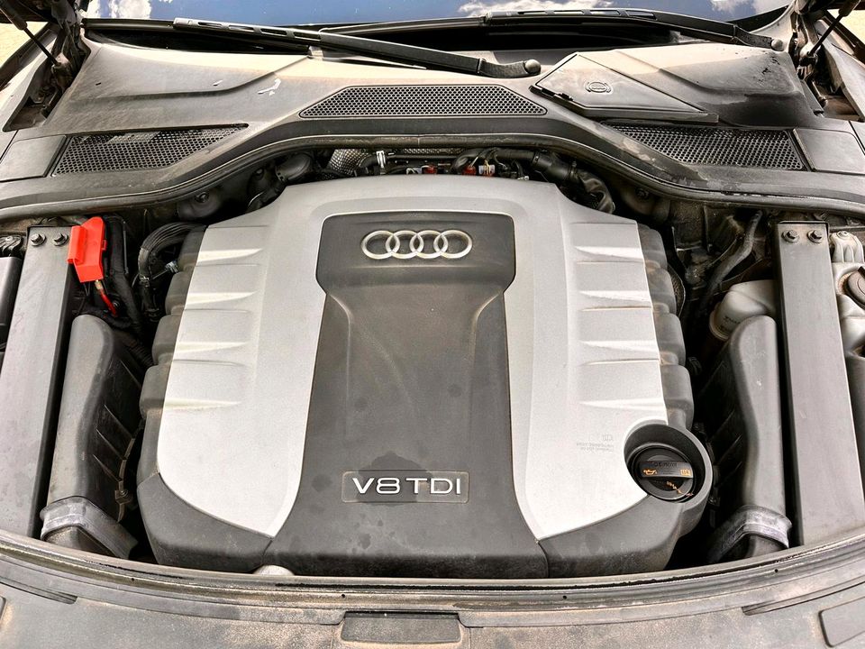 Audi A8 4.2 TDI Quattro in Varel