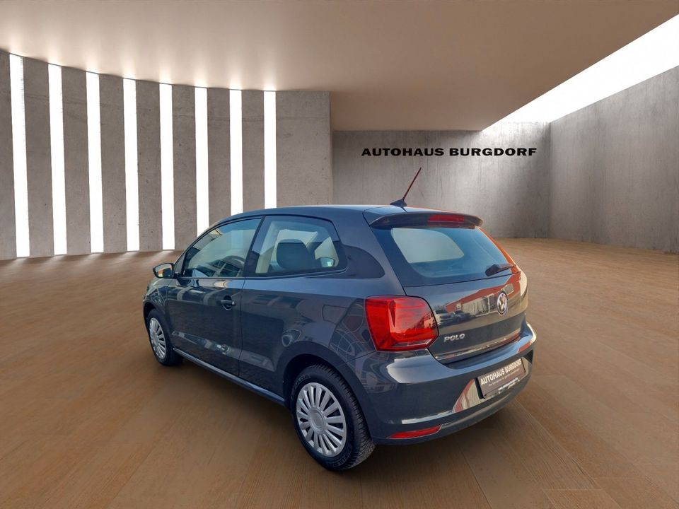 Volkswagen Polo V 1.0 Klima Navi Tempomat Allwetterreifen in Burgdorf