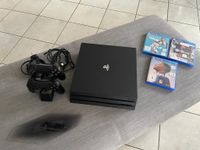 PS4 Pro inkl. 2 Controller und Standfuß Bayern - Pfatter Vorschau