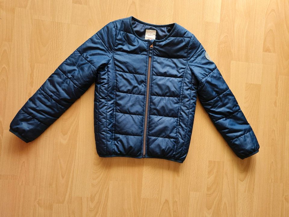 Jacke übergangsjacke Größe 128-134 Esprit blau in Nürnberg (Mittelfr)