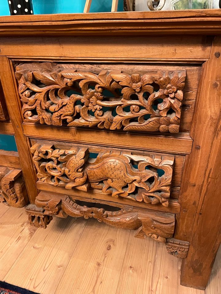 Sehr große balinesische Teak Kommode /Sideboard/Schnitzereien in Kirchheim unter Teck