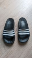 Schuhe Badeschuhe Adidas Kinder K12 30 Adiletten schwarz Nordrhein-Westfalen - Rheda-Wiedenbrück Vorschau
