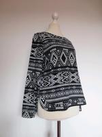 Sweatshirt / dünner Pullover in schwarz / Azteken Muster weiss Hessen - Großenlüder Vorschau