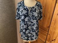 Tchibo T-Shirt blau maritimes Muster 40 / 42 L / XL Bayern - Hunderdorf Vorschau