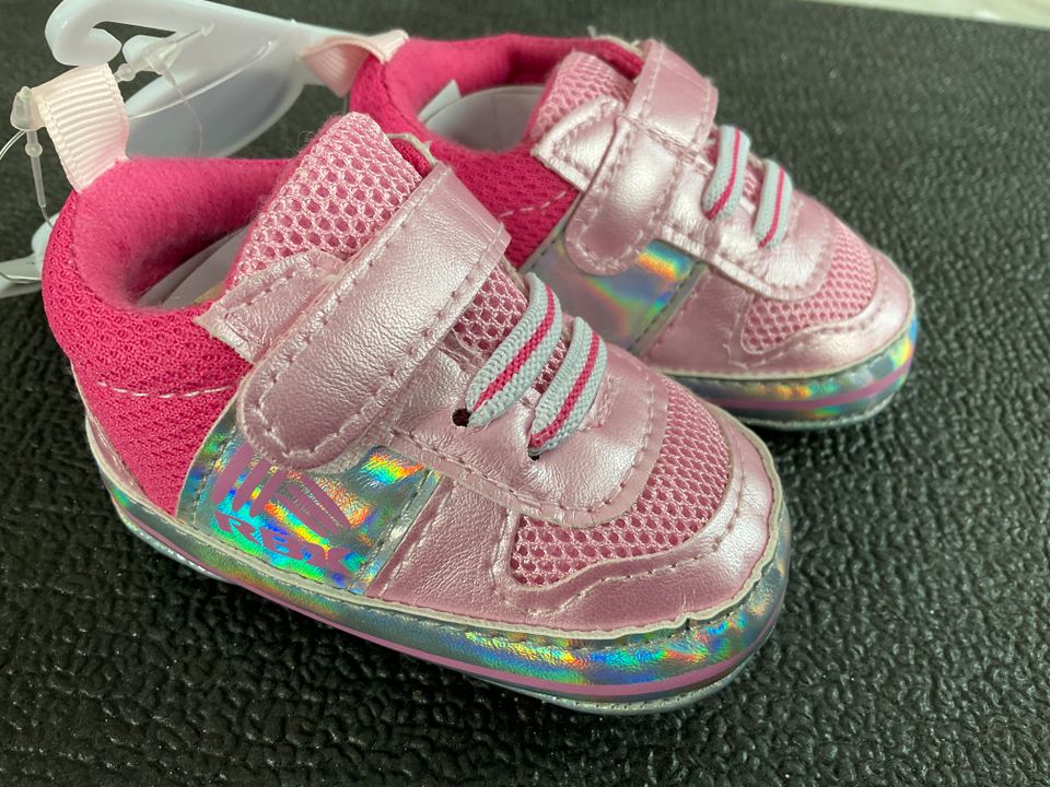 Baby Schuh Sneaker Rbk Reebok pink Taufe Gr 2 13 14 NEU in Nürnberg (Mittelfr)
