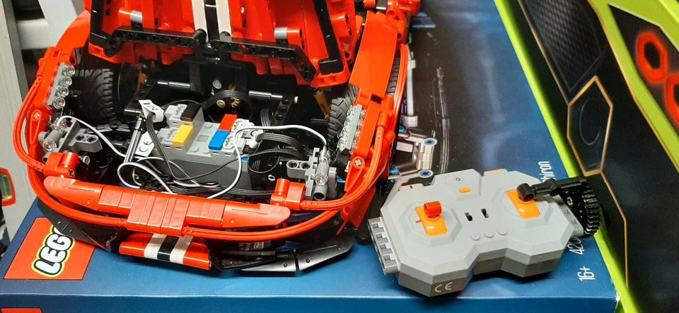 Lego technic bugatti,  Lamborghini sian, cada Ferrari 488 pista in Celle