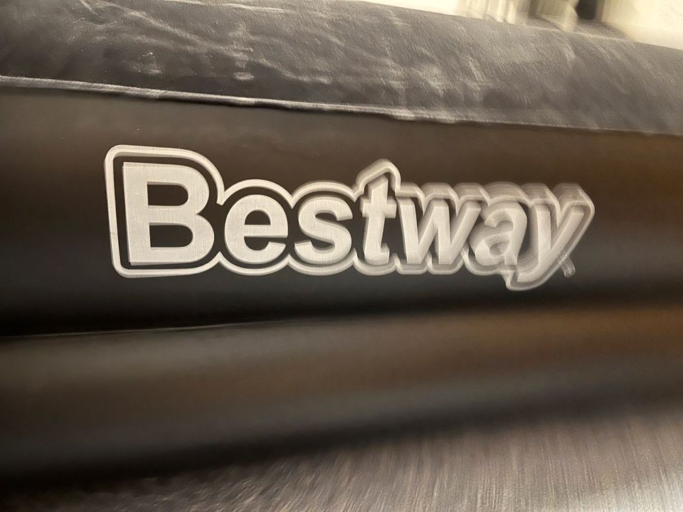 Bestway Doppel-Luftbett/Luftmatratze in Kiel