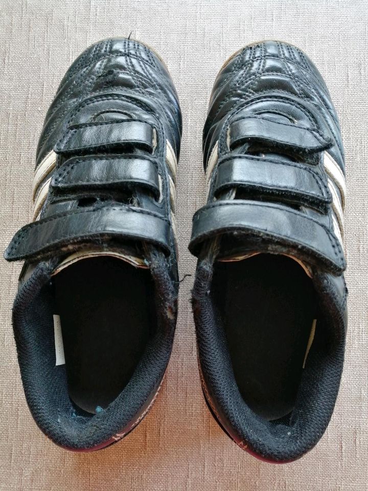 Adidas Schuhe Halle Gr.34 in Göhl