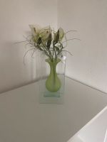 Vase mit Deko-Blumen Bayern - Maisach Vorschau