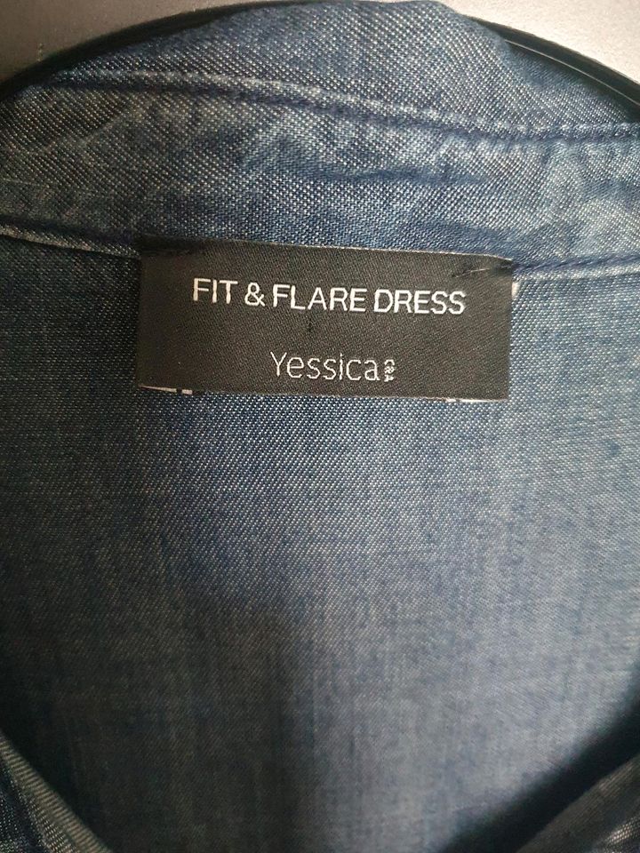 Jessica Fit&Flare Jeanskleid in München