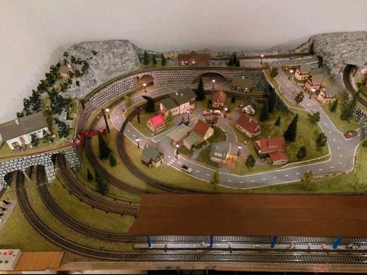 Modellbahn / Modelleisenbahn 1:87 H0 Piko in Müden